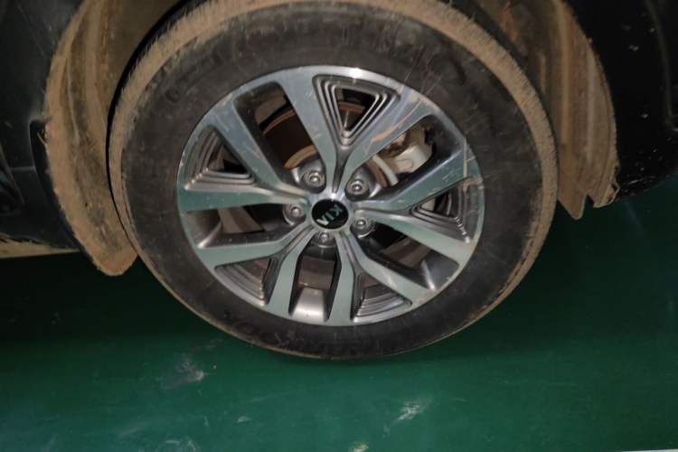 Used Kia Sportage R 2015 2.0L Automatic Two-Wheel Drive GLS Right Front Wheel Hub
