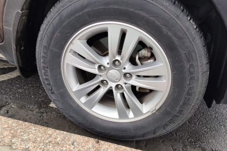 Used Kia Sportage R 2015 2.0L Automatic Two-Wheel Drive GL Right Front Wheel Hub