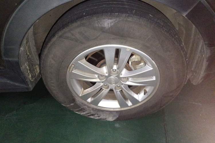 Used Kia Sportage R 2015 2.0L Automatic Two-Wheel Drive GL Right Front Wheel Hub
