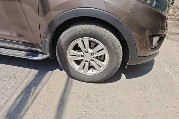 Used Kia Sportage R 2015 2.0L Automatic Two-Wheel Drive GL Right Front Wheel Hub
