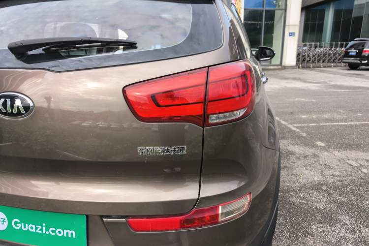 Used Kia Sportage R 2015 2.0L Automatic Two-Wheel Drive GLS Right Rear Taillight