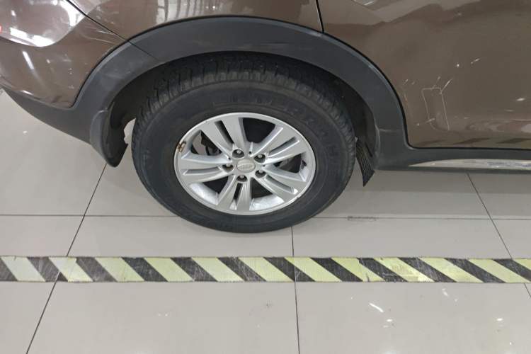 Used Kia Sportage R 2015 2.0L Automatic Two-Wheel Drive GL Right Rear Wheel Hub