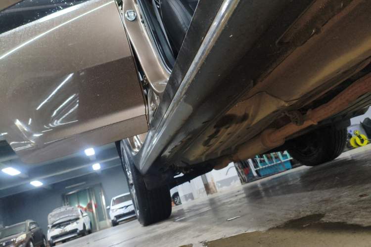 Used Kia Sportage R 2015 2.0L Automatic Two-Wheel Drive DLX Model Right Side Sill