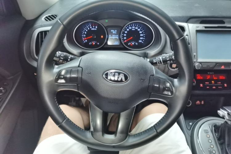 Used Kia Sportage R 2015 2.0L Automatic Two-Wheel Drive DLX Model Steering Wheel