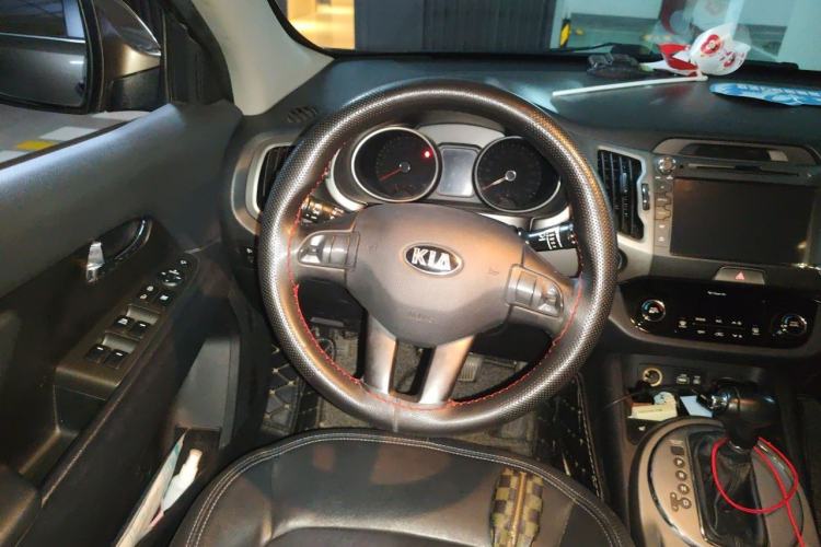 Used Kia Sportage R 2015 2.0L Automatic Two-Wheel Drive DLX Model Steering Wheel