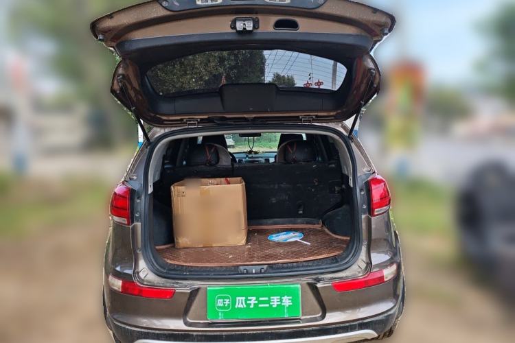 Used Kia Sportage R 2015 2.0L Manual Two-Wheel Drive GL Model Trunk