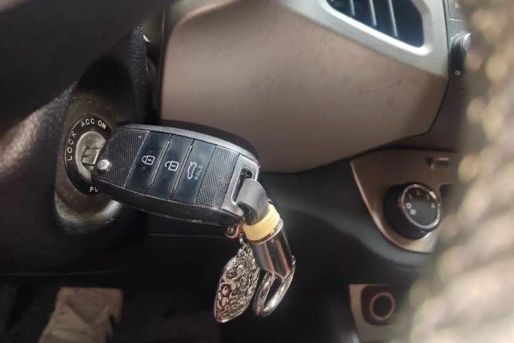 Used Kia Sportage R 2015 2.0L Automatic Two-Wheel Drive GL Vehicle Key