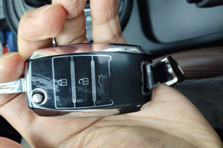 Used Kia Sportage R 2015 2.0L Automatic Two-Wheel Drive GL Vehicle Key