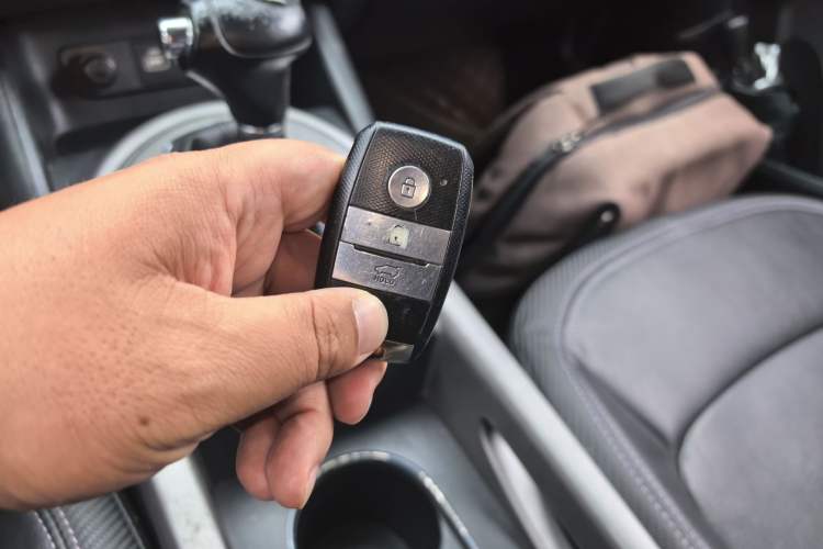 Used Kia Sportage R 2015 2.0L Automatic Two-Wheel Drive GLS Vehicle Key
