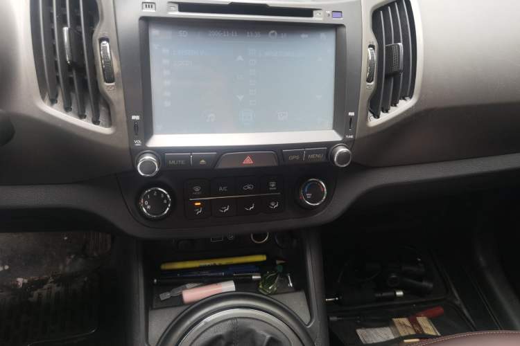Used Kia Sportage R 2015 2.0L Manual Two-Wheel Drive GL Model Audio And AC Panel