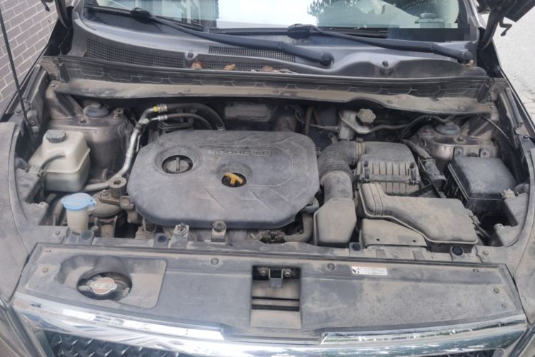Used Kia Sportage R 2015 2.0L Manual Two-Wheel Drive GL Model Engine Bay