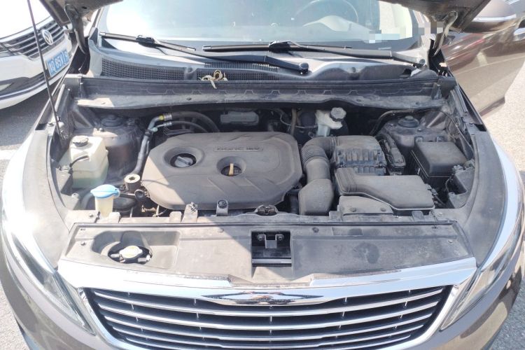 Used Kia Sportage R 2015 2.0L Automatic Two-Wheel Drive DLX Model Engine Bay