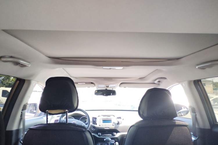 Used Kia Sportage R 2015 2.0L Automatic Two-Wheel Drive DLX Model Headliner