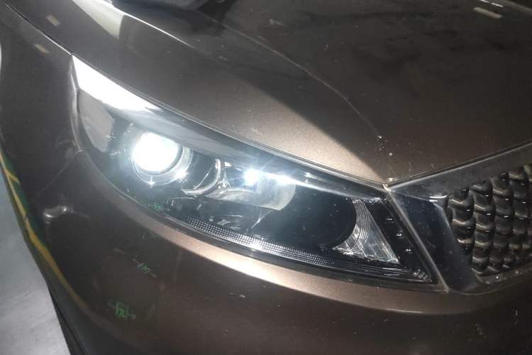 Used Kia Sportage R 2015 2.0L Automatic Two-Wheel Drive GL Right Front Headlight