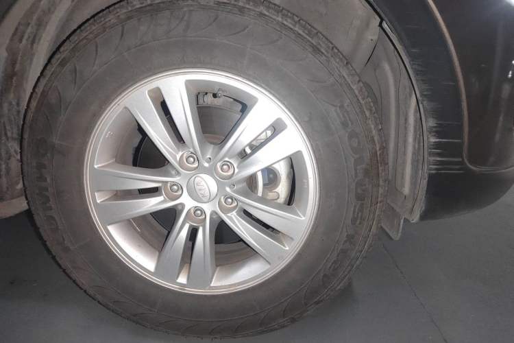 Used Kia Sportage R 2015 2.0L Automatic Two-Wheel Drive GL Right Front Wheel Hub
