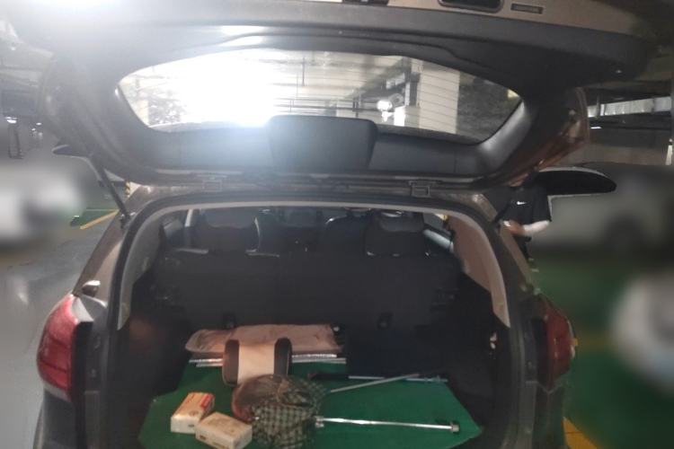 Used Kia Sportage R 2015 2.0L Automatic Two-Wheel Drive GL Trunk