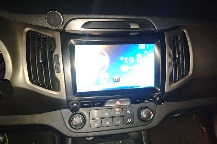 Used Kia Sportage R 2015 2.0L Automatic Two-Wheel Drive GL Audio And AC Panel