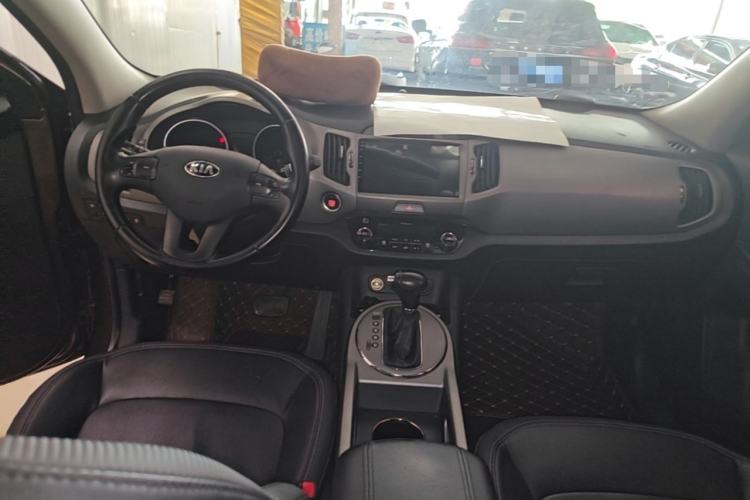 Used Kia Sportage R 2015 2.0L Automatic Two-Wheel Drive DLX Model Center Console