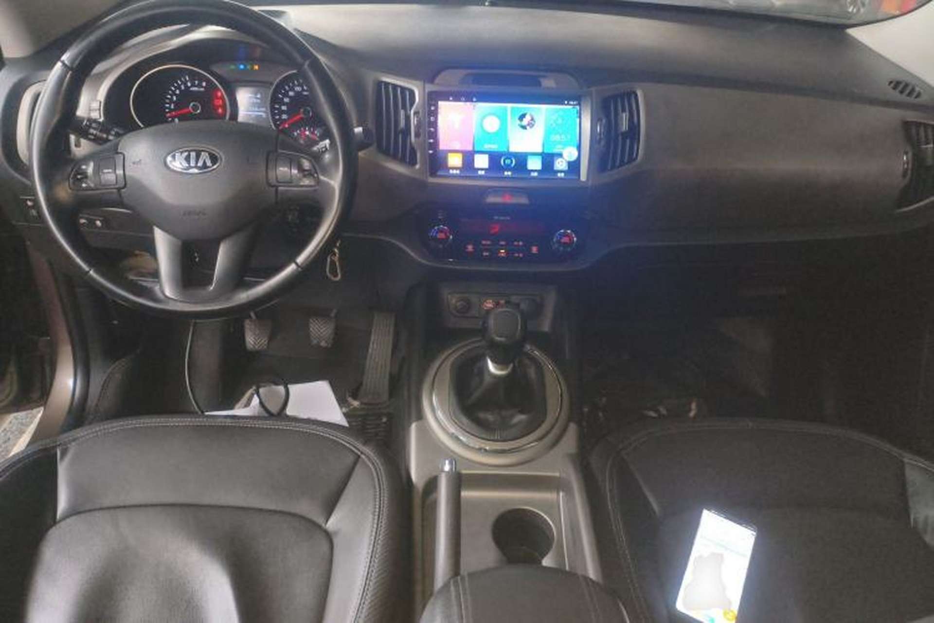 Used Kia Sportage R 2015 2.0L Manual Two-Wheel Drive GLS Trim Center Console