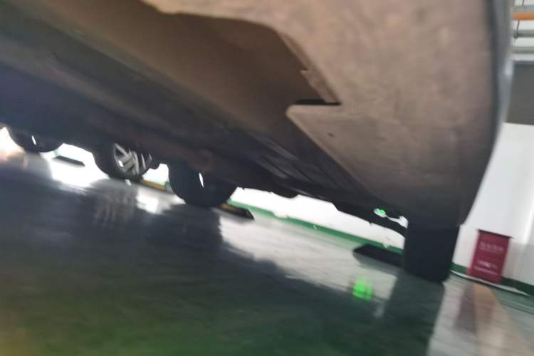 Used Kia Sportage R 2015 2.0L Automatic Two-Wheel Drive DLX Model Chassis Front Left