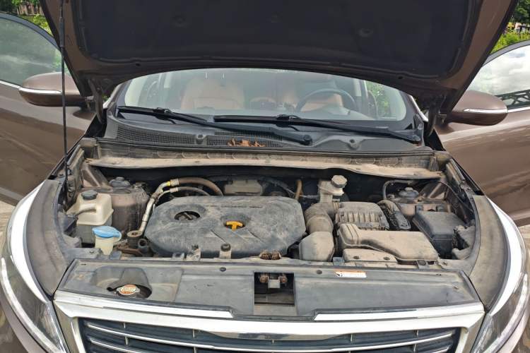 Used Kia Sportage R 2015 2.0L Automatic Two-Wheel Drive GLS Engine Bay