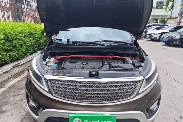 Used Kia Sportage R 2015 2.0L Automatic Two-Wheel Drive DLX Model Engine Bay