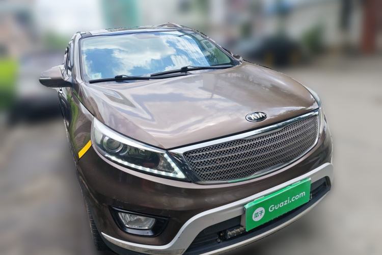 Used Kia Sportage R 2015 2.0L Automatic Two-Wheel Drive DLX Model Front Right 45 Deg