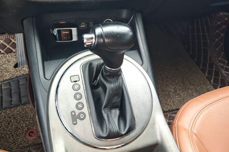 Used Kia Sportage R 2015 2.0L Automatic Two-Wheel Drive GLS Gear Lever
