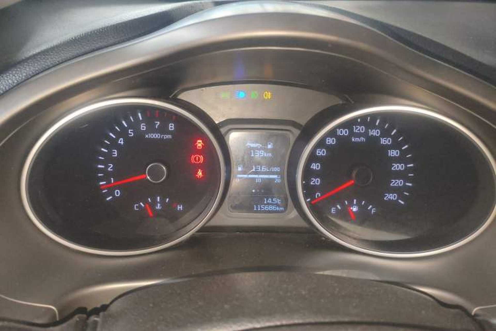 Used Kia Sportage R 2015 2.0L Manual Two-Wheel Drive GLS Trim Instrument Cluster