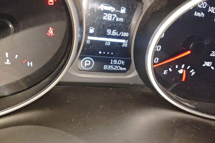 Used Kia Sportage R 2015 2.0L Automatic Two-Wheel Drive GL Odometer Close Up