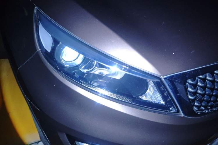Used Kia Sportage R 2015 2.0L Automatic Two-Wheel Drive GL Right Front Headlight