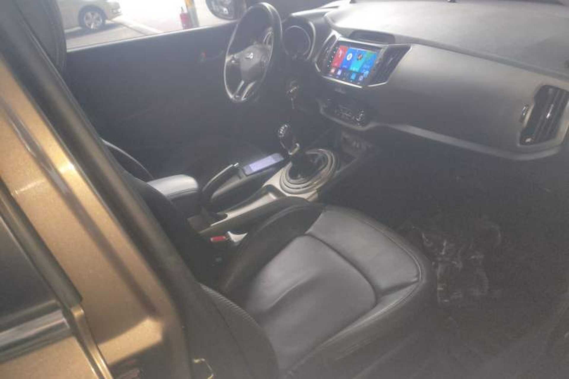 Used Kia Sportage R 2015 2.0L Manual Two-Wheel Drive GLS Trim Right Front Seat