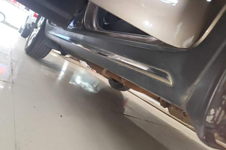 Used Kia Sportage R 2015 2.0L Automatic Two-Wheel Drive DLX Model Right Side Sill