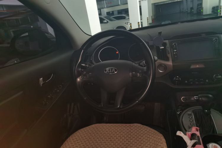 Used Kia Sportage R 2015 2.0L Automatic Two-Wheel Drive DLX Model Steering Wheel