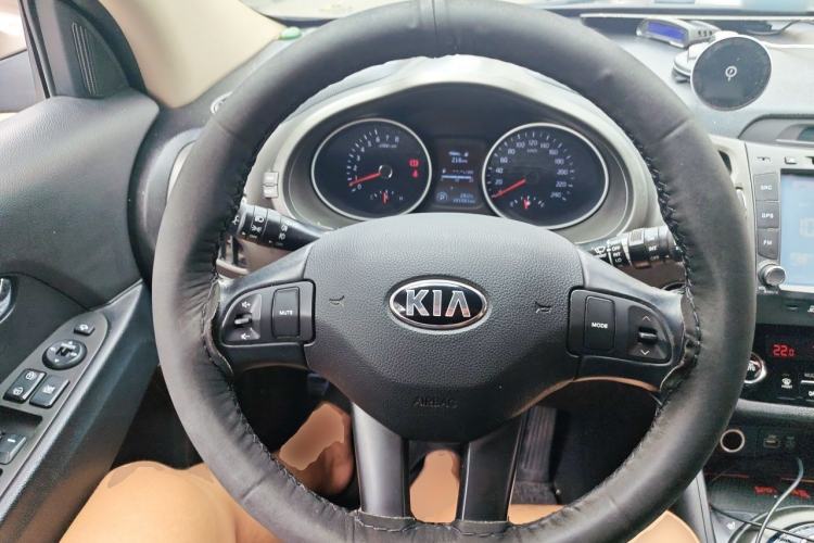 Used Kia Sportage R 2015 2.0L Automatic Two-Wheel Drive DLX Model Steering Wheel