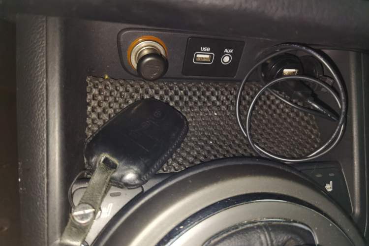 Used Kia Sportage R 2015 2.0L Automatic Two-Wheel Drive DLX Model Vehicle Key