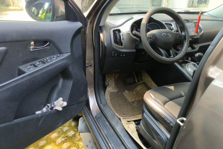 Used Kia Sportage R 2015 2.0L Automatic Two-Wheel Drive DLX Model Driver Seat