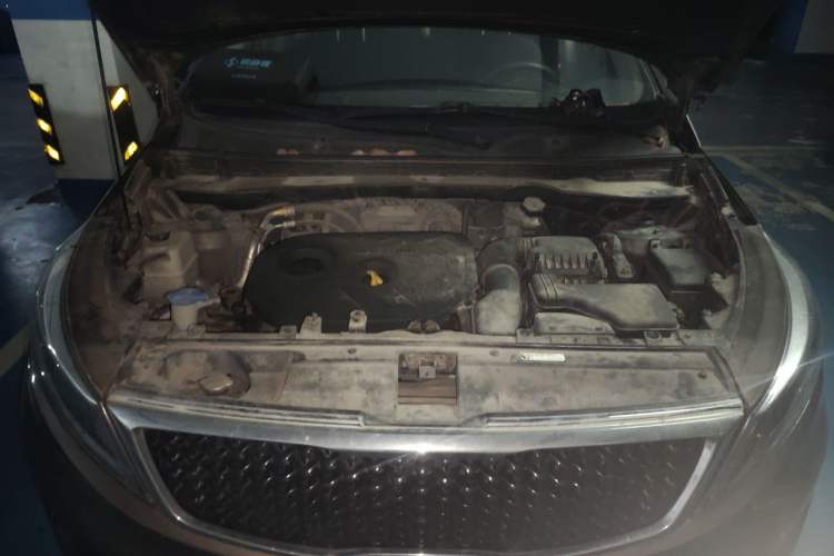 Used Kia Sportage R 2015 2.0L Automatic Two-Wheel Drive GL Engine Bay