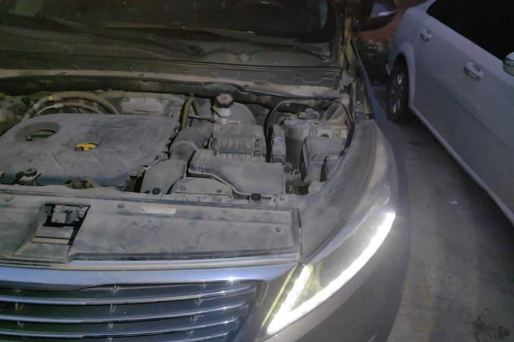 Used Kia Sportage R 2015 2.0L Automatic Two-Wheel Drive GLS Engine Bay Left
