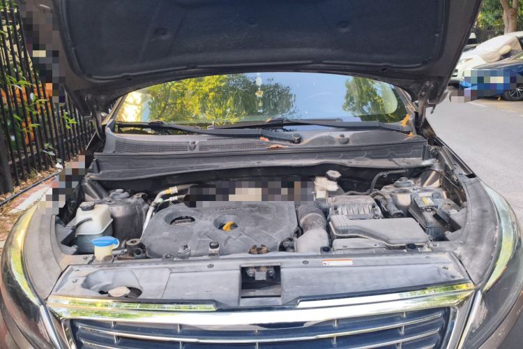 Used Kia Sportage R 2015 2.0L Manual Two-Wheel Drive GLS Trim Engine Bay