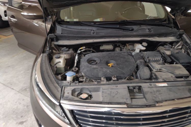Used Kia Sportage R 2015 2.0L Automatic Two-Wheel Drive DLX Model Engine Bay Right