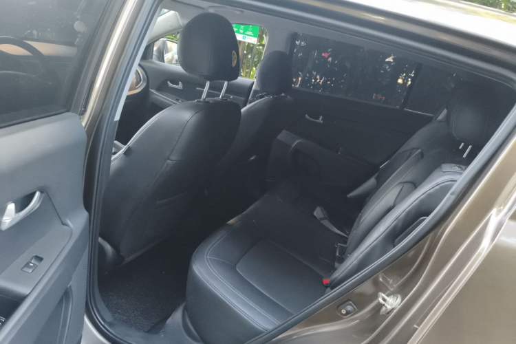 Used Kia Sportage R 2015 2.0L Manual Two-Wheel Drive GLS Trim Left Rear Seat