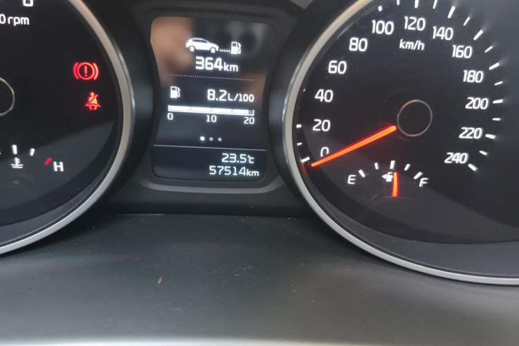 Used Kia Sportage R 2015 2.0L Manual Two-Wheel Drive GLS Trim Odometer Close Up