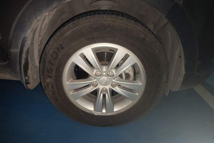 Used Kia Sportage R 2015 2.0L Automatic Two-Wheel Drive GL Right Front Wheel Hub