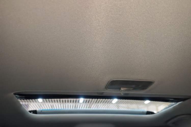 Used Kia Sportage R 2015 2.0L Automatic Two-Wheel Drive GLS Headliner