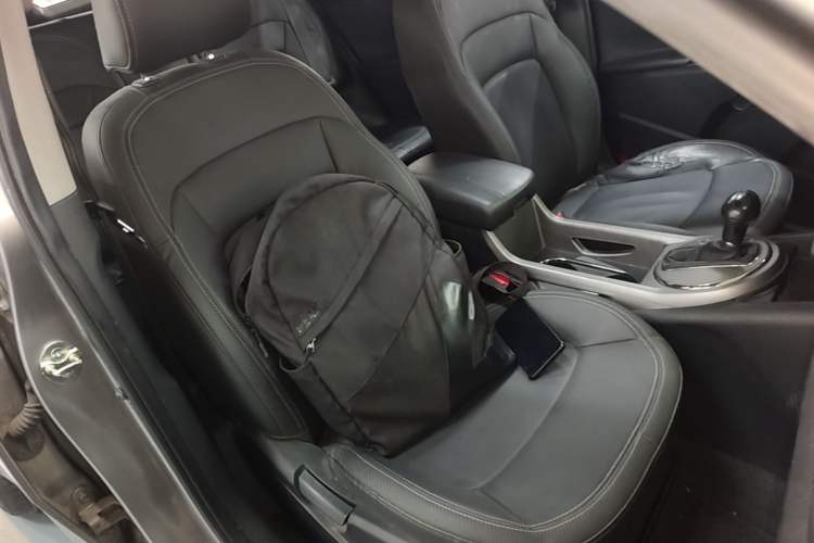 Used Kia Sportage R 2015 2.0L Automatic Two-Wheel Drive GLS Right Front Seat
