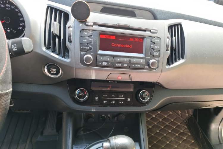 Used Kia Sportage R 2015 2.0L Automatic Two-Wheel Drive DLX Model Audio And AC Panel