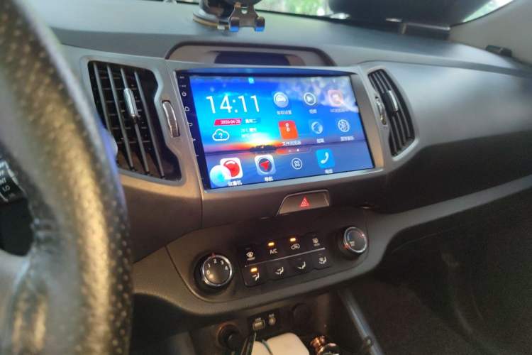 Used Kia Sportage R 2015 2.0L Manual Two-Wheel Drive GL Model Audio And AC Panel