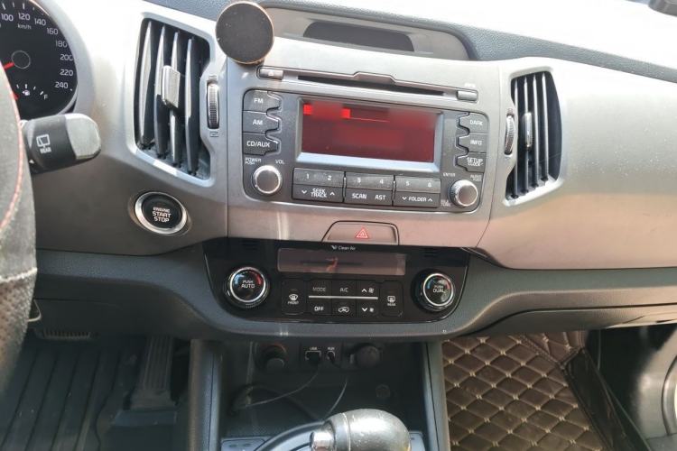 Used Kia Sportage R 2015 2.0L Automatic Two-Wheel Drive DLX Model Audio And AC Panel