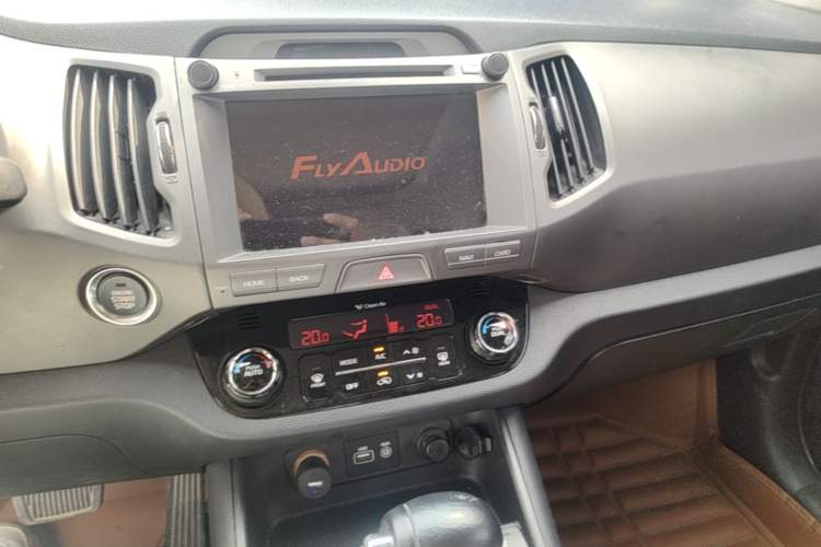 Used Kia Sportage R 2015 2.0L Automatic Two-Wheel Drive DLX Model Audio And AC Panel